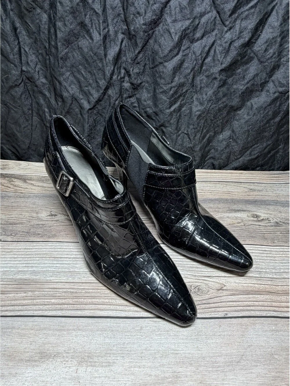 Kelly & Katie Paten Leather￼ Faux Alligator Booties Size 8